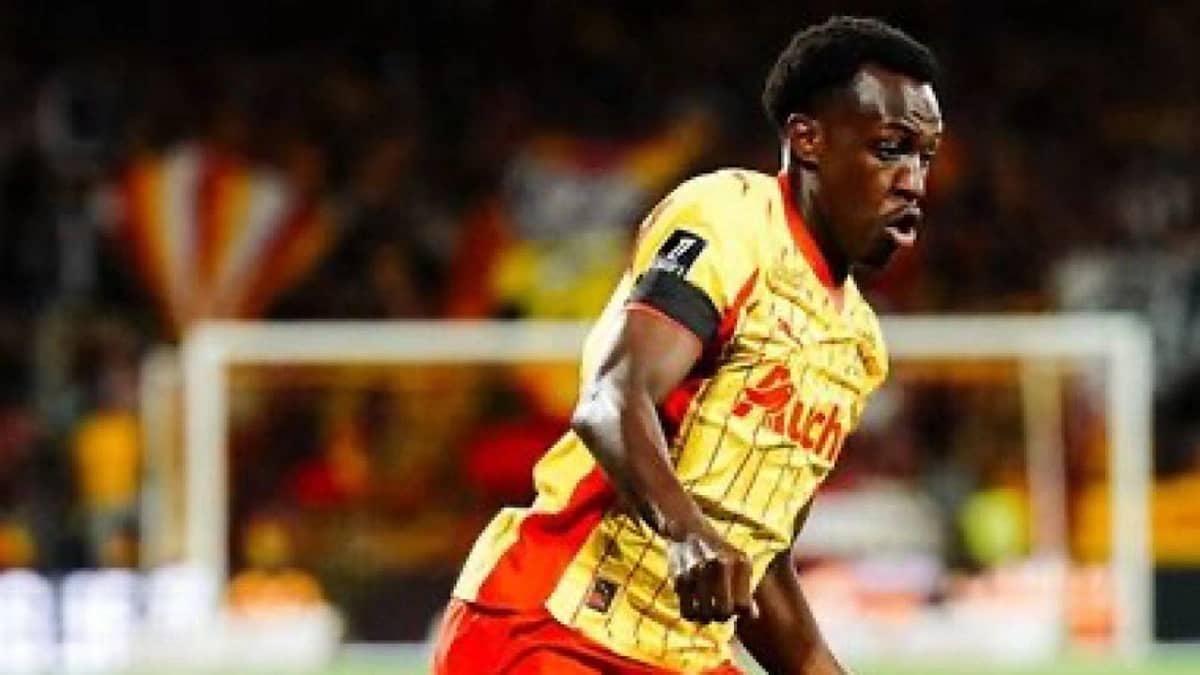 سعود عبدالحميد يخطف الأنظار في الدوري الفرنسي