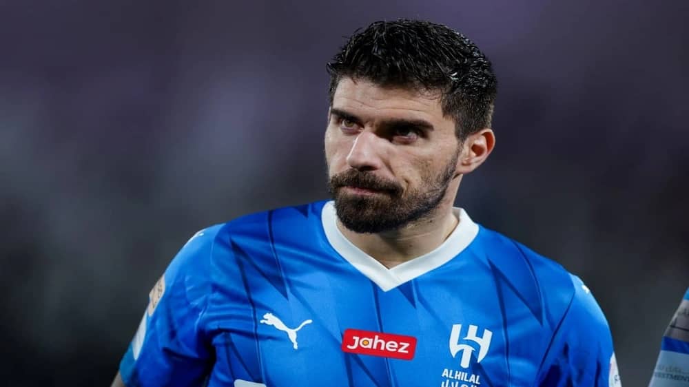 صحافي بريطاني يوضح لماذا يرغب نيفيز في العودة إلى الدوري الإنجليزي.. فيديو