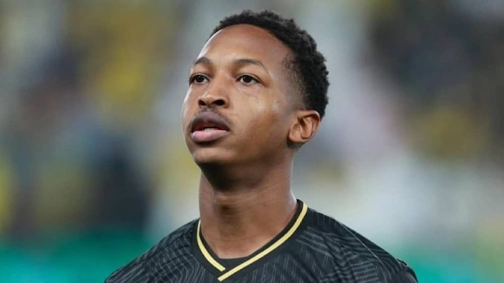 الهلال يُنهي صفقة هوساوي بشكل رسمي