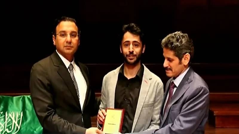 بالفيديو.. قصة مبتعث توصل لأداة تقيس فرضيات الكوارث لتكوّن جو يتفاعل معه الكادر الصحي