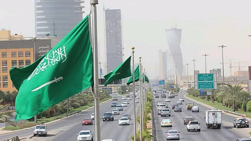 مدى أحقية الموظف المنقول للعمل خارج منطقته في الحصول على بدل نقل