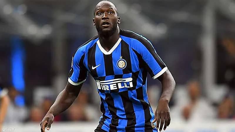 الهلال يغري لوكاكو بعروضه