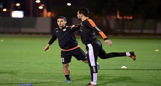 بالصور.. الشباب يواصل تدريباته على استاد الأمير خالد بن سلطان