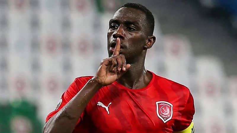 الأخدود يرغب في شراء خدمات المهاجم القطري المعز علي