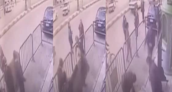 بالفيديو.. رجل شرطة مصري ينقذ طفلا سقط من الطابق الثالث