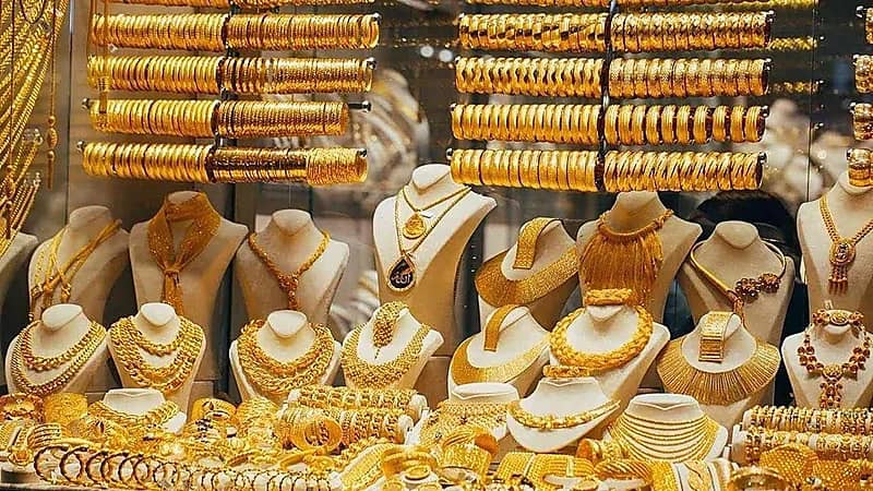أسعار الذهب تعاود الاستقرار