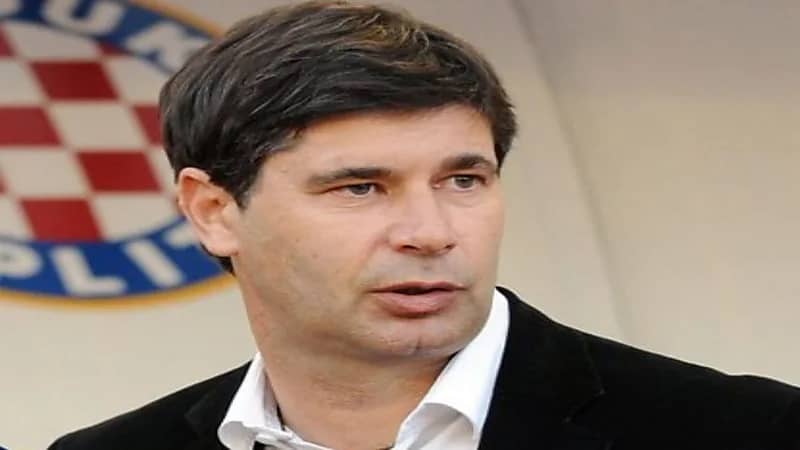 النصر يتعاقد مع مساعد المدير الرياضي في برشلونة "فوسيفتش"