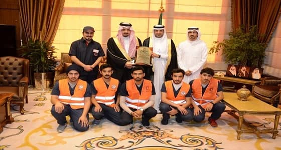 بالصور.. أمير عسير يلتقي مدير عام فرع هيئة الهلال الأحمر بالمنطقة