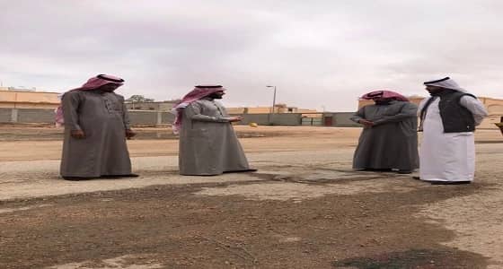 بالصور.. جولة للمجلس البلدي بالعويقيلة لمعالجة المستنقعات