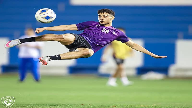 الهلال يستعد لمواجهة شباب الأهلي