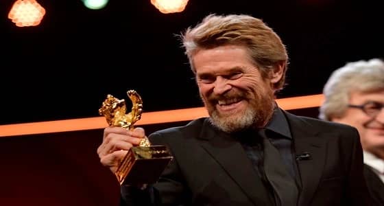 بالصور.. ويليم دافو يتوج بجائزة الدب الذهبي في مهرجان برلين