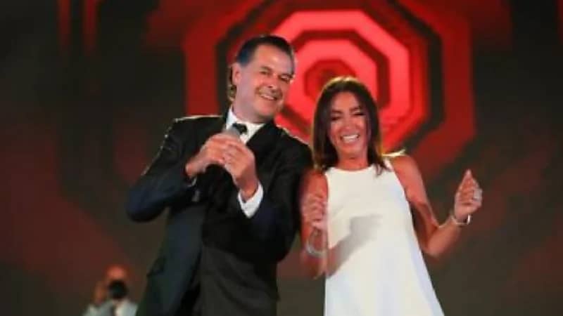 بالفيديو.. روجينا ترقص مع راغب علامة على المسرح