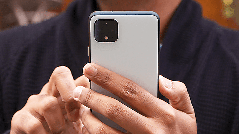 مكالمة خادعة تفقد شابا جميع أمواله خلال دقائق