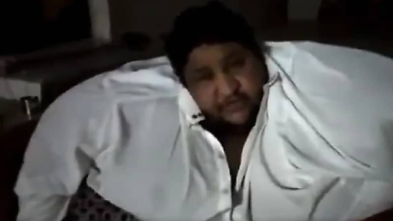 نقل ‎منصور الشراري لمستشفى الجامعي في ‎الرياض لعلاجه من السمنة المفرطة