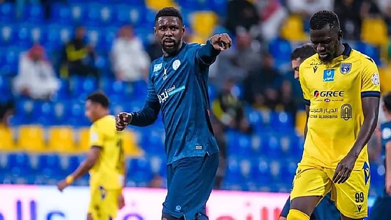 الأخدود يمدد تعاقده مع سعيد الربيعي