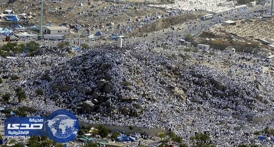 ضيوف الرحمن يتوافدون إلى صعيد عرفات الطاهر