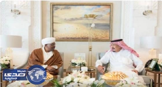 خادم الحرمين الشريفين يستقبل رئيس جمهورية السودان