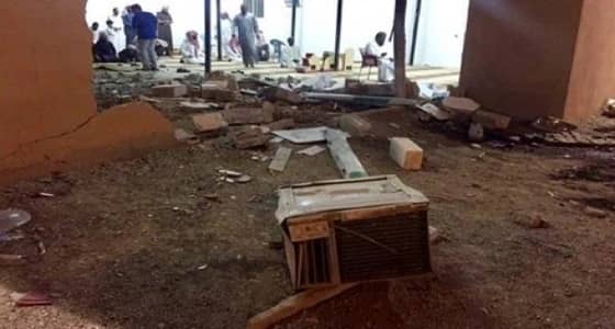 بالصور.. مركبة تقتحم مسجدًا غرب الرياض