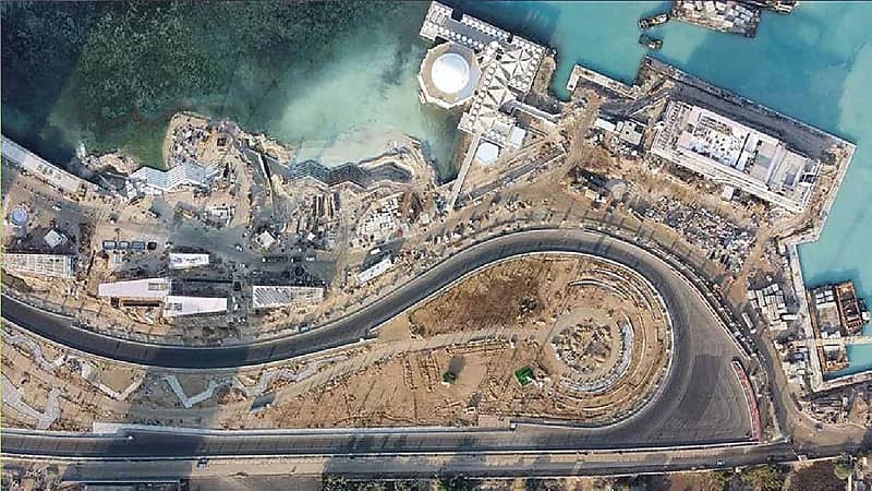 إغلاق طريق الكورنيش الفرعي المؤدي لحلبة كورنيش جدة