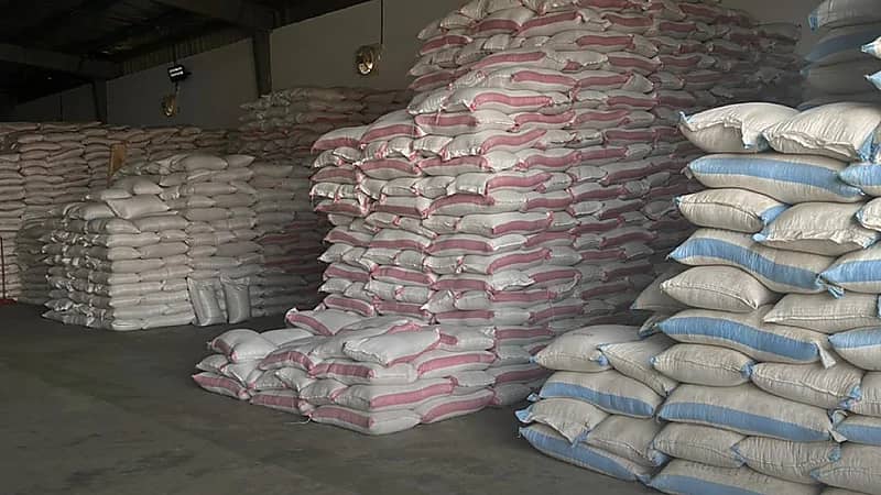 بالصور .. ضبط منتجات غذائية مجهولة المصدر في صبيا