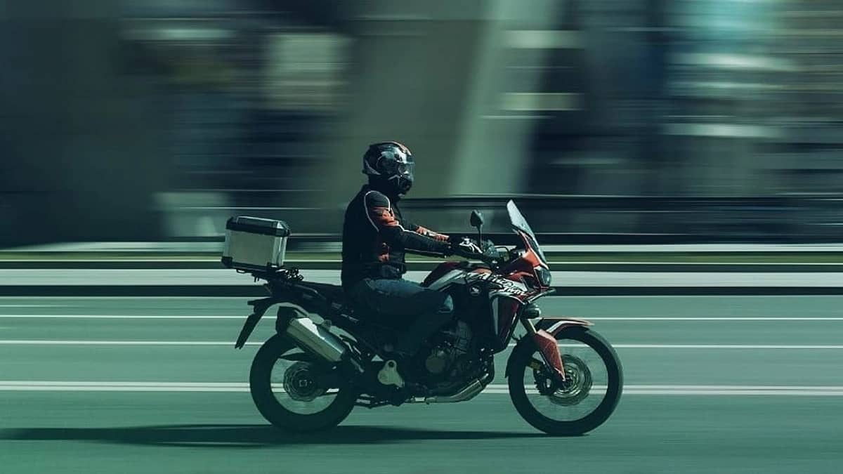 المرور يضبط أكثر من 6 آلاف دراجة آلية مخالفة بعدة مناطق .. صورة