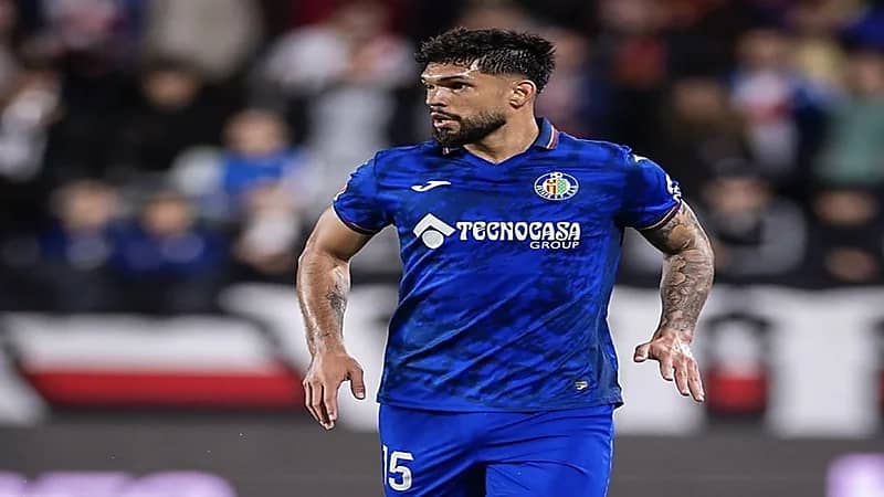 سندرلاند يتوصل إلى اتفاق شفهي للتعاقد مع عمر ألديريتي