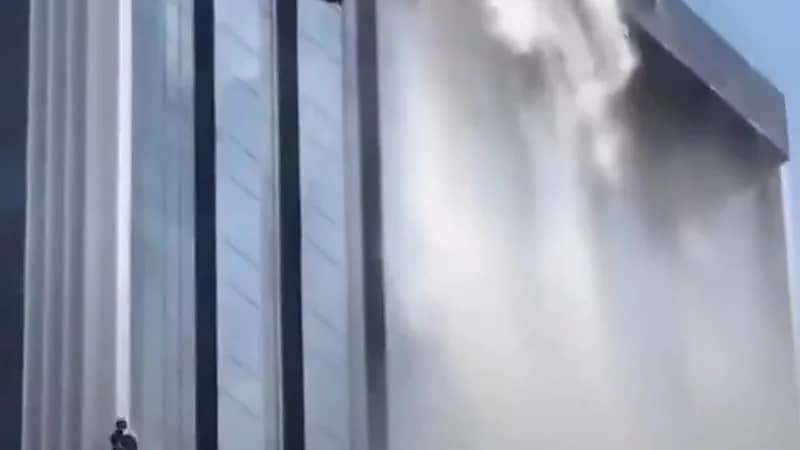 نجاة رجل في تايلاند ضربه الزلزال واجتاحه الفيضان.. فيديو