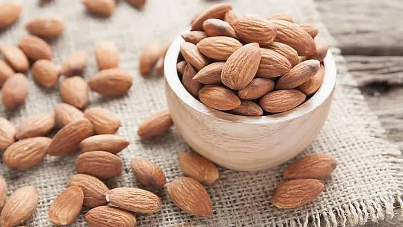 "الجوز" يقلل مخاطر الإصابة بأمراض القلب