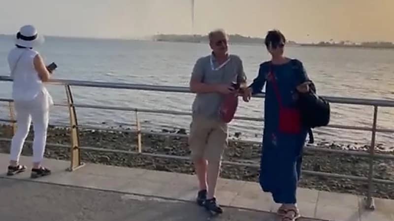 بالفيديو.. سياح أجانب في كورنيش ⁧‫جدة‬⁩ بعد وصولهم عبر إحدى رحلات كروز المملكة