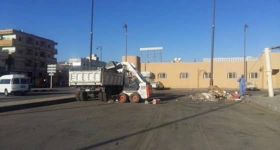 بالصور.. أمانة نجران تستجيب لشكوى مواطن عن النظافة بسوق خضار بالمنطقة
