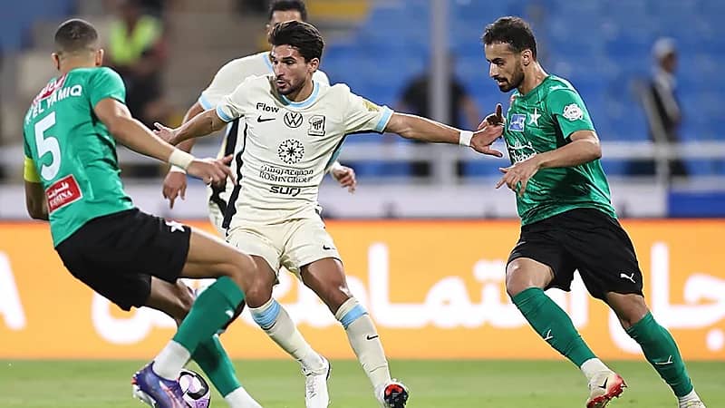 الاتحاد يهزم النجمة في الوقت القاتل