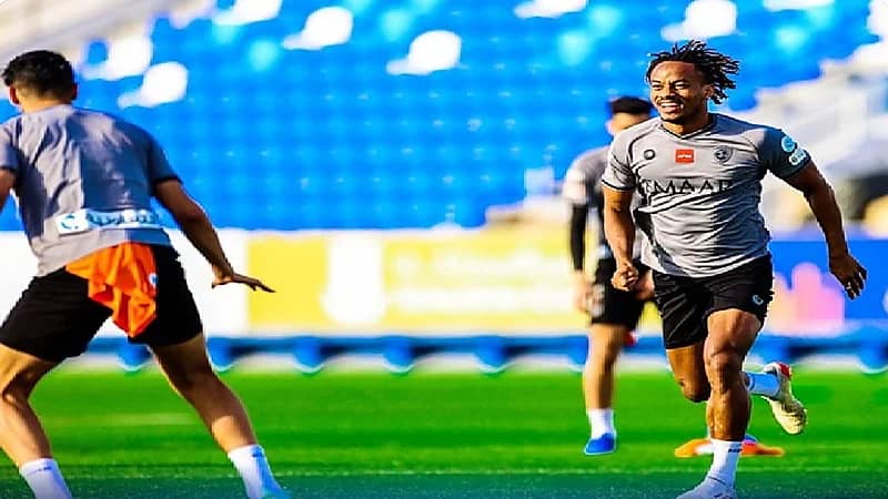 الهلال ينهي تحضيراته الميدانية تأهبًا لمواجهة الرائد