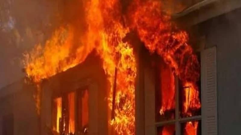 طفل يفجر منزل أسرته بسبب "مزيل عرق"