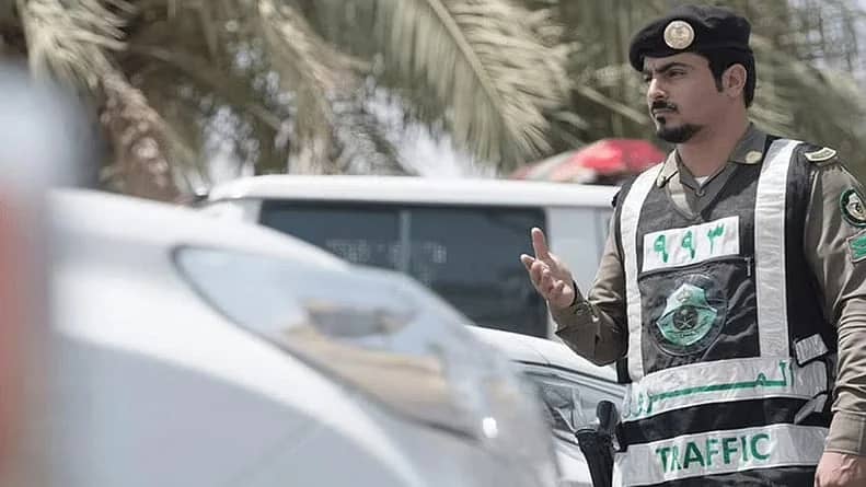 المرور: عقوبة عبور الأودية أثناء جريانها 10 آلاف ريال