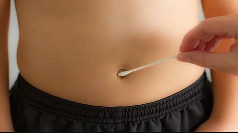 لماذا يجب تنظيف سرة البطن بانتظام ؟