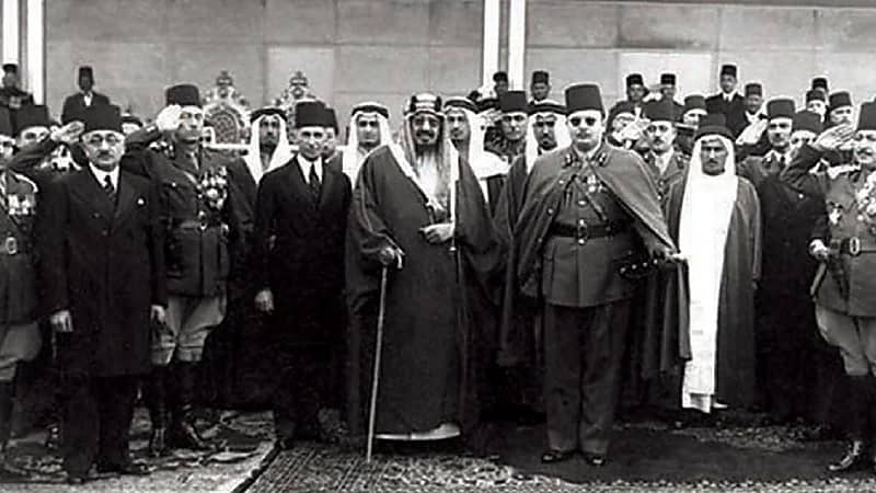 قصة 5 أبيات أضيفت لأغنية "أم كلثوم" احتفاءًا بزيارة الملك عبدالعزيز لمصر (فيديو)