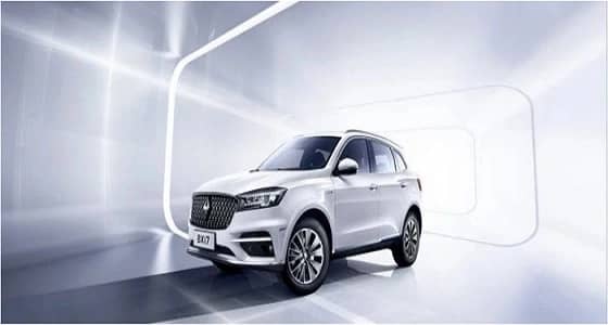 بورجوارد تطلق BX4 كروس أوفر كوبيه وBXi7 الكهربائية