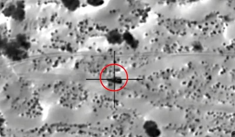 بالفيديو.. استهداف التحالف لآليات عسكرية وعناصر حوثية بالعبدية