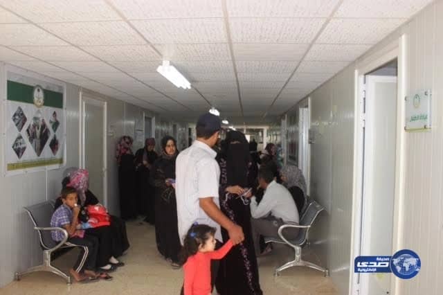 خلال 194 أسبوعا.. العيادات التخصصية تطعم 273 لاجئا سوريا بمخيم الزعترى