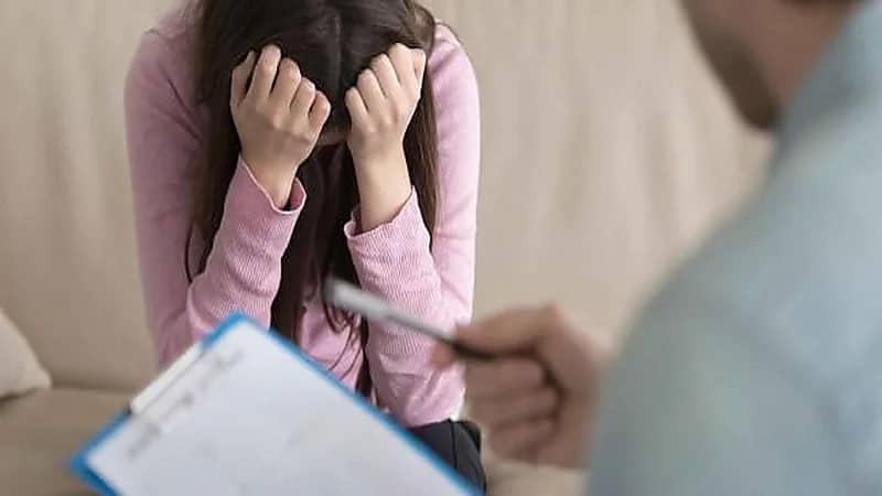 أعراض اضطرابات الصحة العقلية وأسبابها