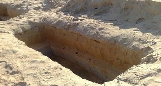 بالفيديو| تغسيل شاب ودفنه في القبر ويخرج بعد ليلة هكذا وصفها