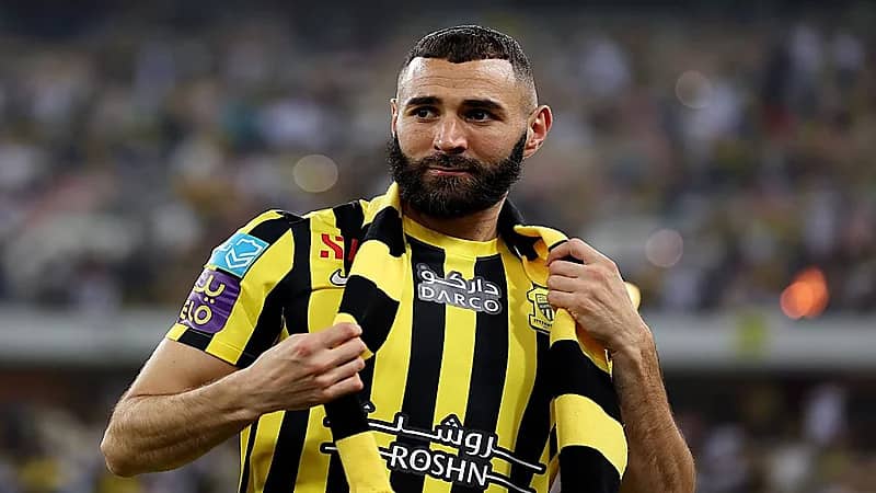 بنزيما يفرض شروطًا مستحيلة للاستمرار مع الاتحاد: مارسيلو يرحل