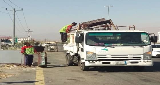 بلدية العزيزية بمكة تزيل مباسط شاي الجمر في وادي نعمان