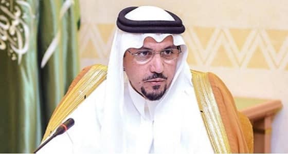 أمير القصيم يطالب المساجد بالالتزام بالفصل بين أذاني المغرب والعشاء بساعتين