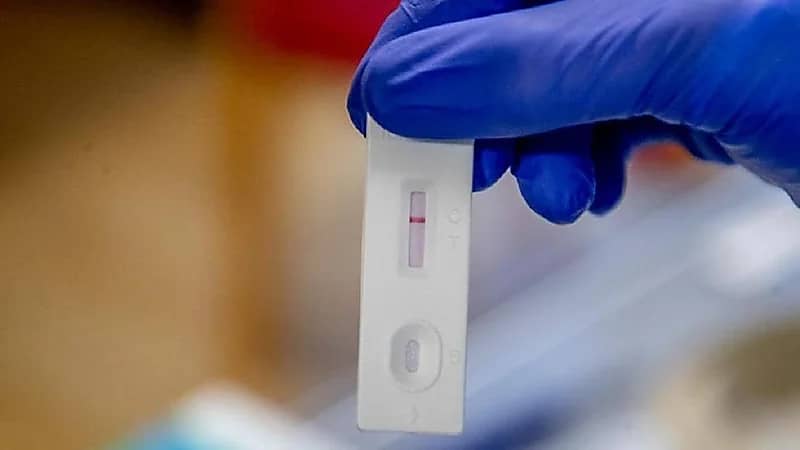 فحوصات سريعة لكوفيد-19 في المنزل بدون وصفة طبيّة