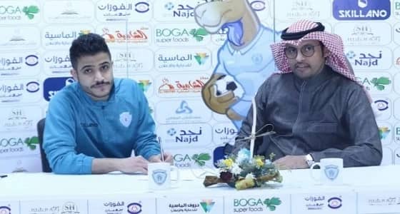 بالصور.. الباطن يوقع مع حلواني بنظام الإعارة