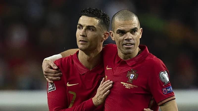 بيبي يروي عن موقف حدث مع رونالدو في ريال مدريد .. فيديو