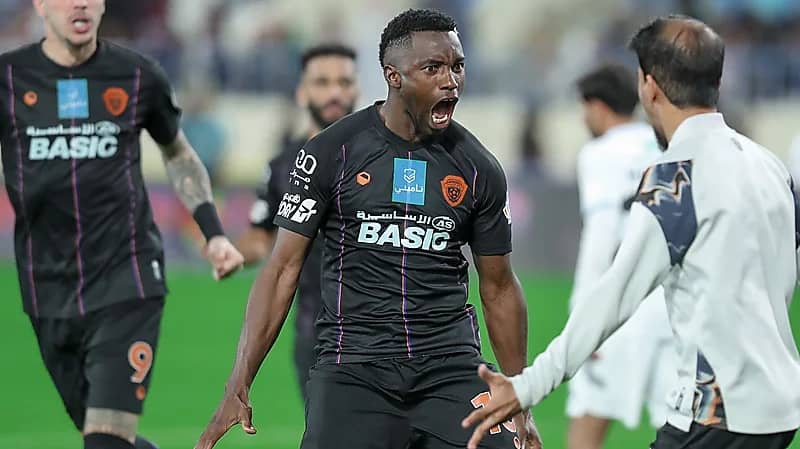 الفيحاء يهزم الأخدود بثنائية .. فيديو