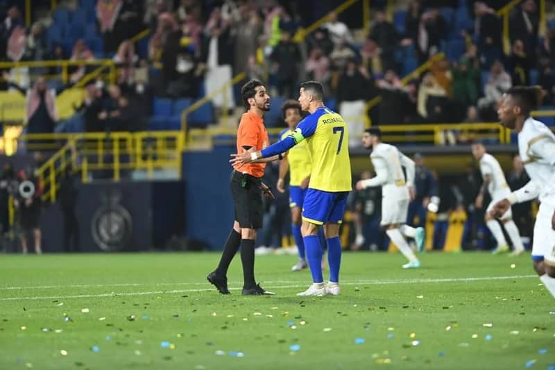 هدف النصر في مرمى التعاون يثير الانتقادات