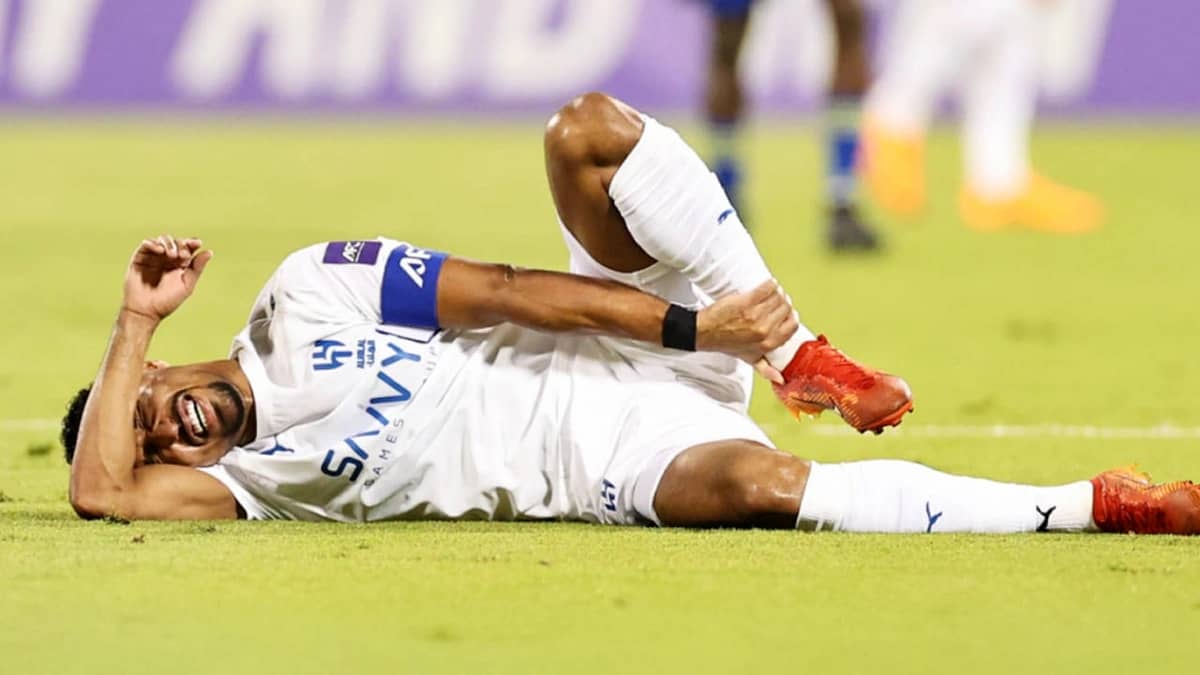 الهلال يترقب نتائج الأشعة لتحديد غياب لاجامي